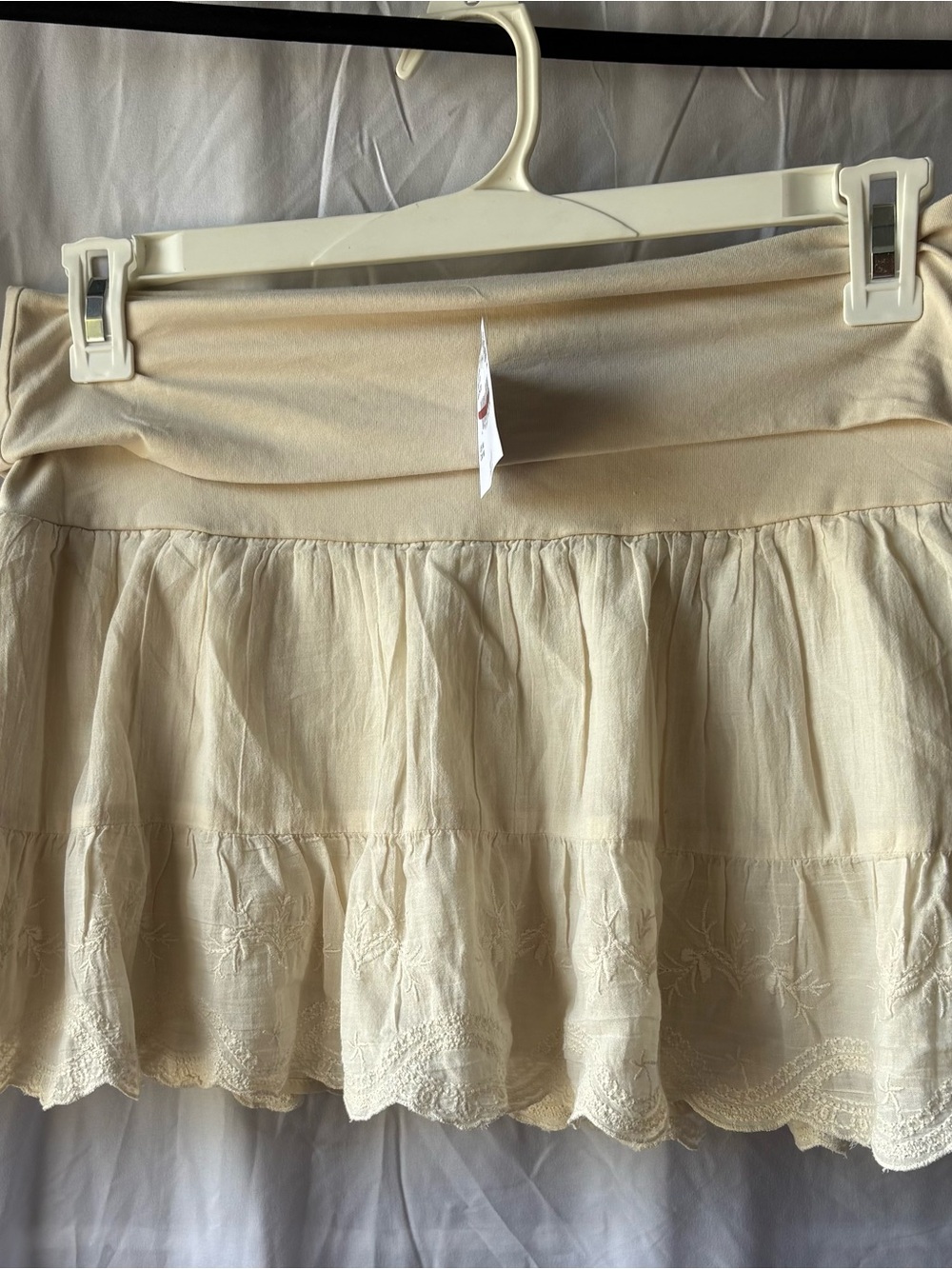 NWT American Eagle Cream Eyelet Embroidered Ruffle Tiered Mini Skirt M